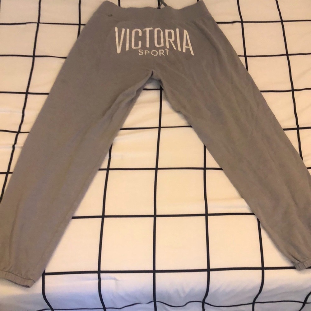 Gray victoria sport sweatpants